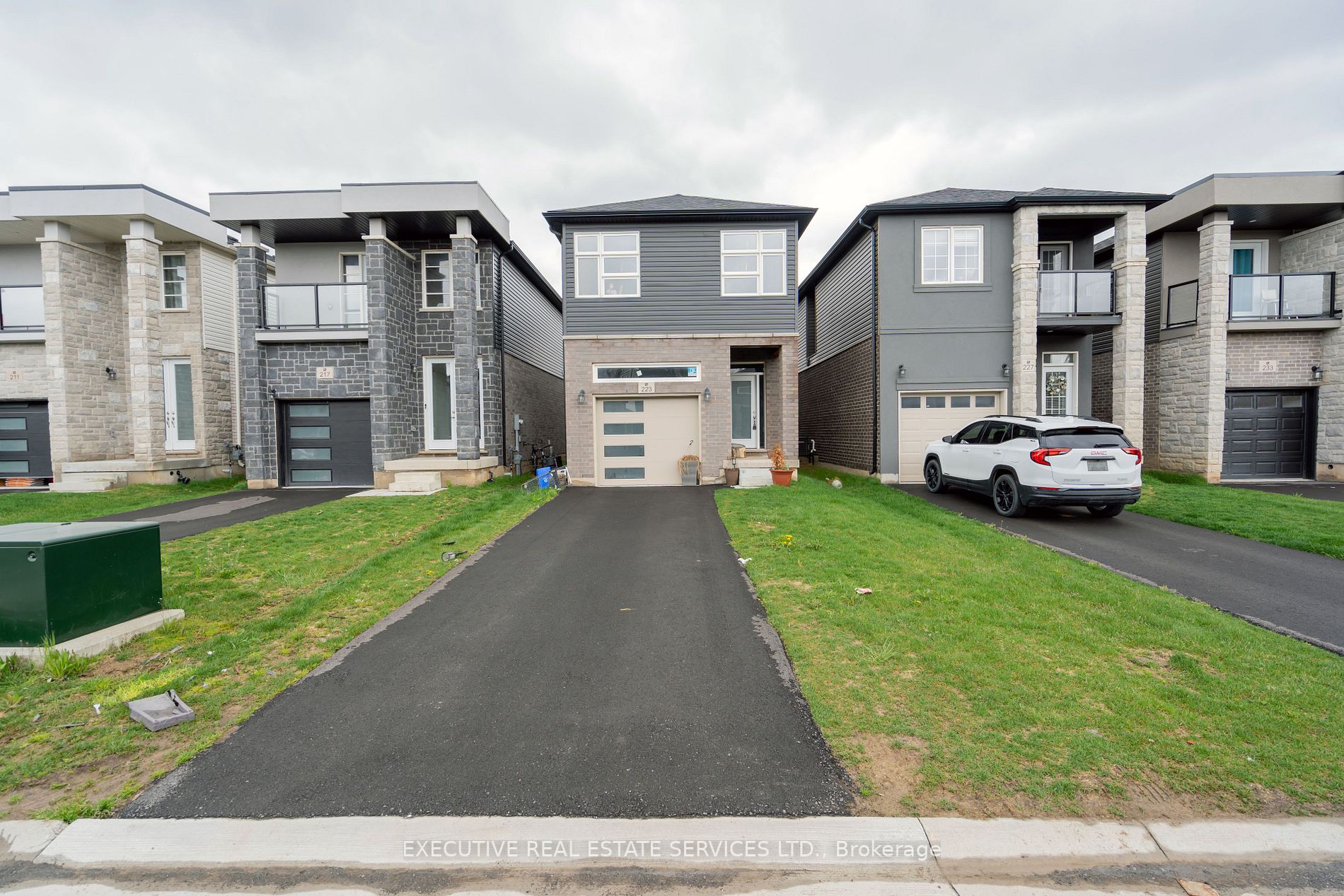 Listing X5965304 - Large Photo # 3