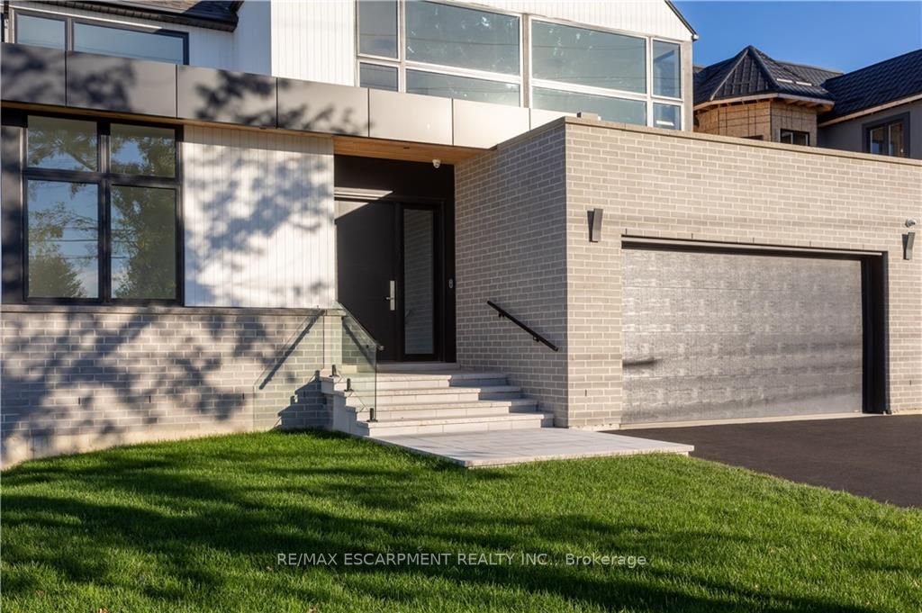 70 Upper Mount Albion Rd