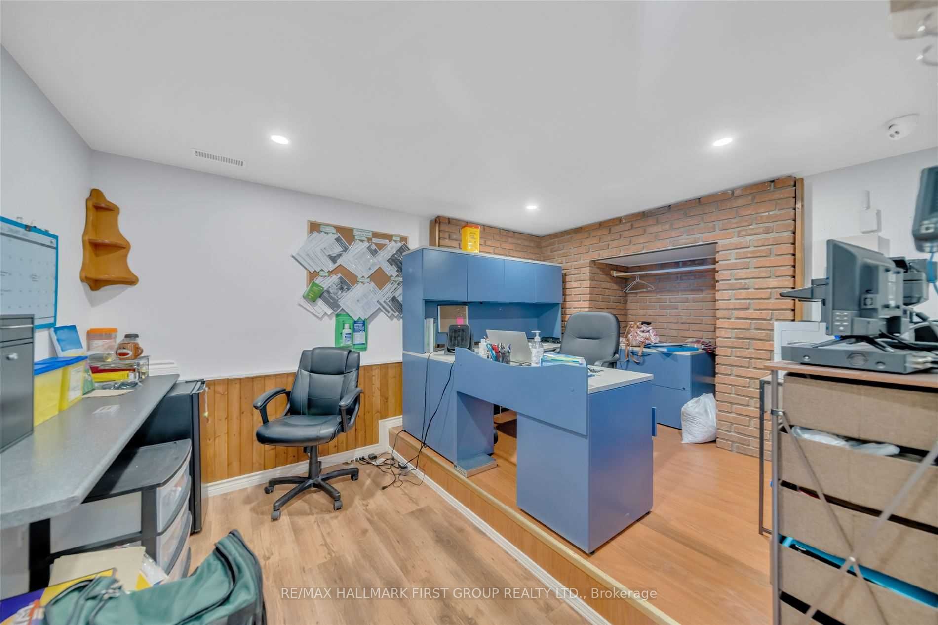 10 Croft St