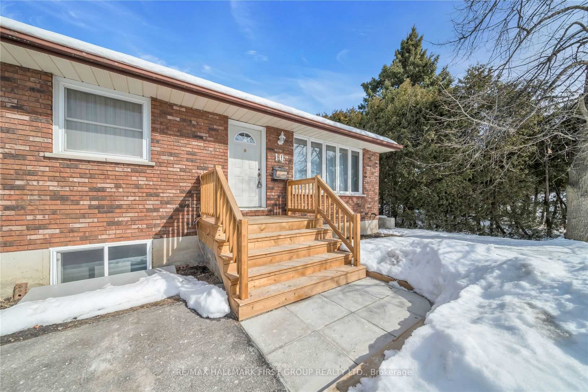 10 Croft St