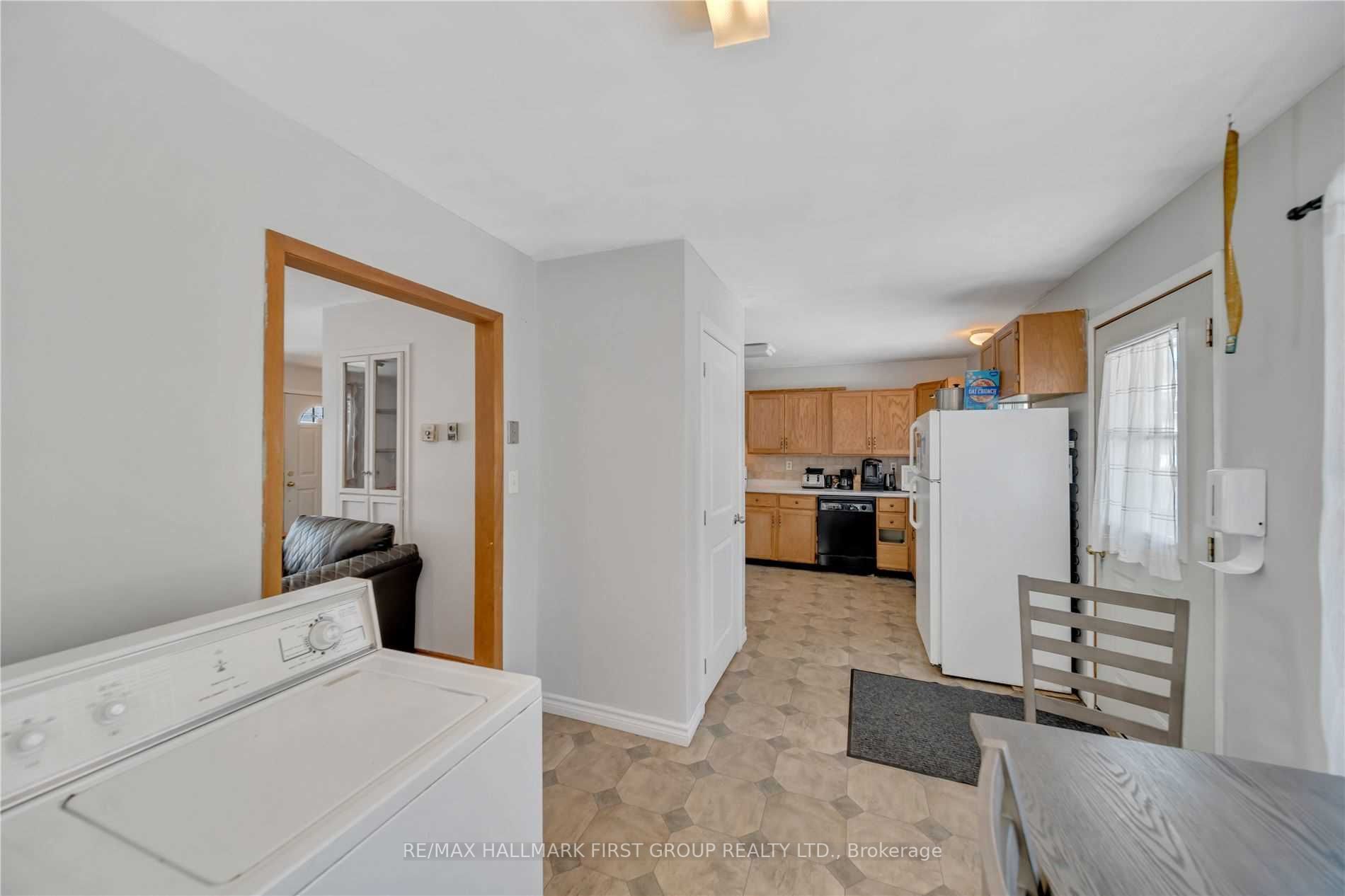 10 Croft St