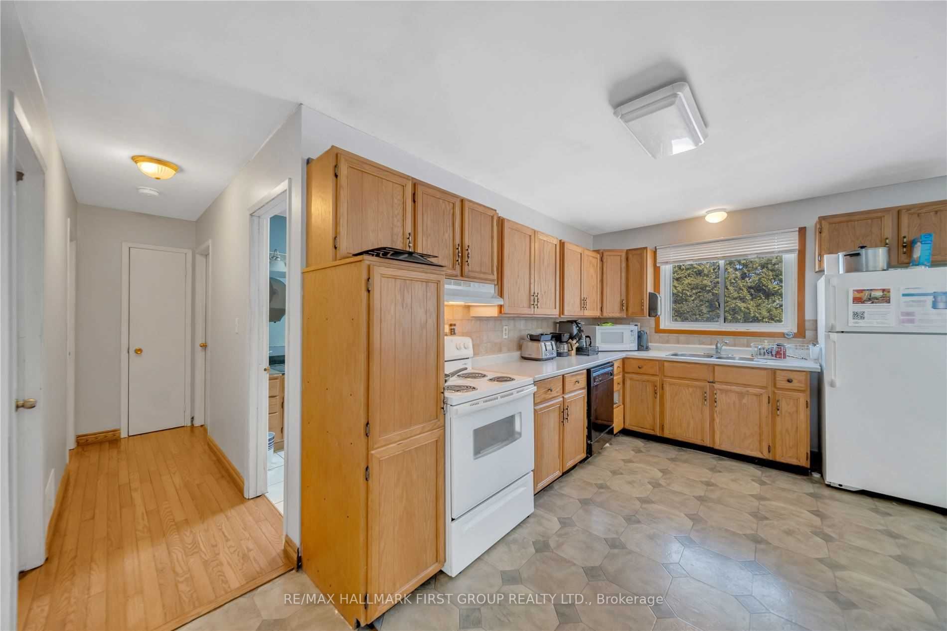10 Croft St