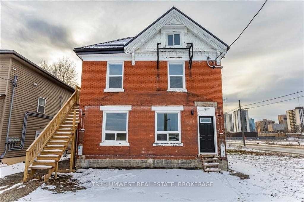 281 William St