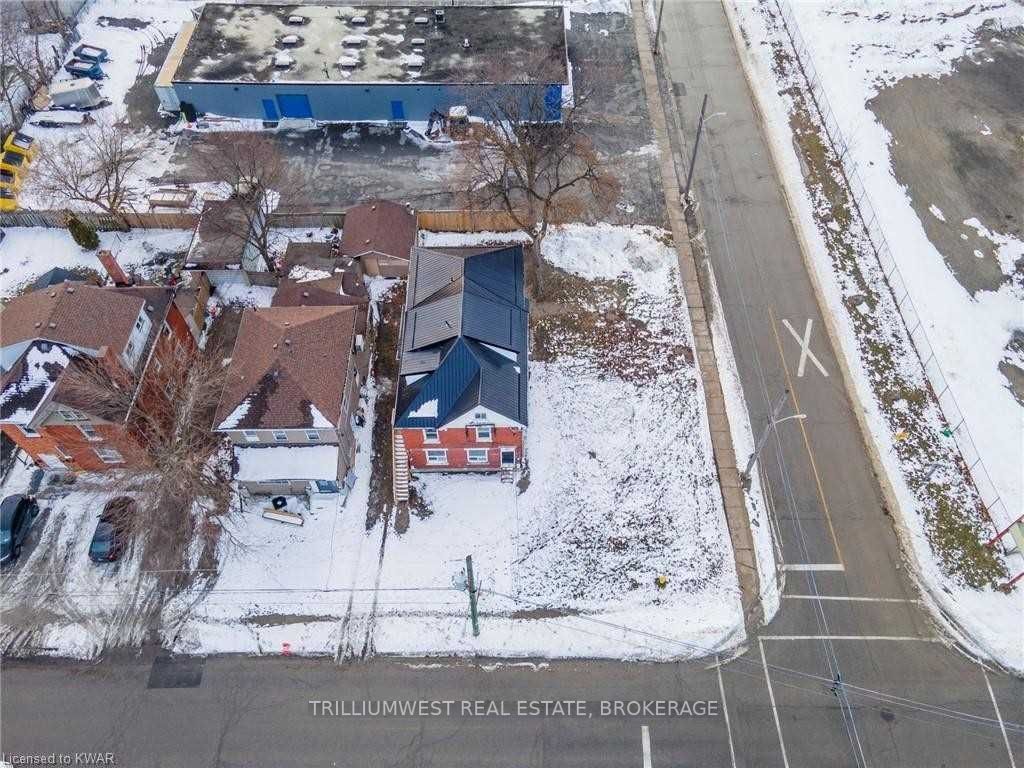 281 William St
