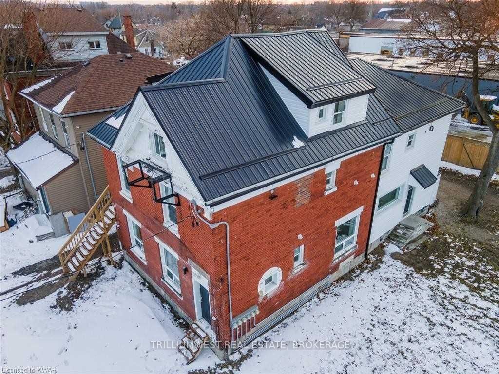 281 William St