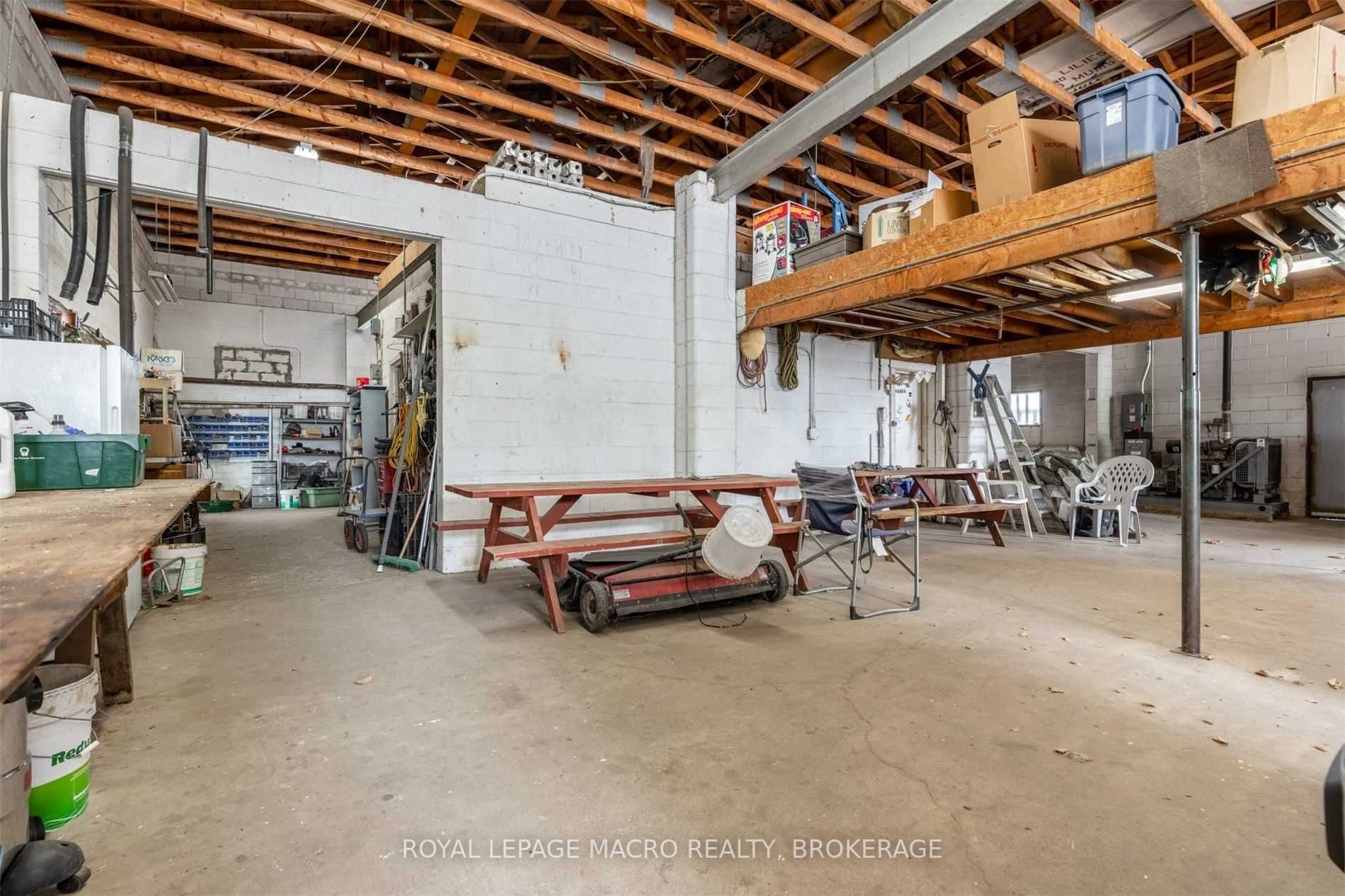 220 Read Rd