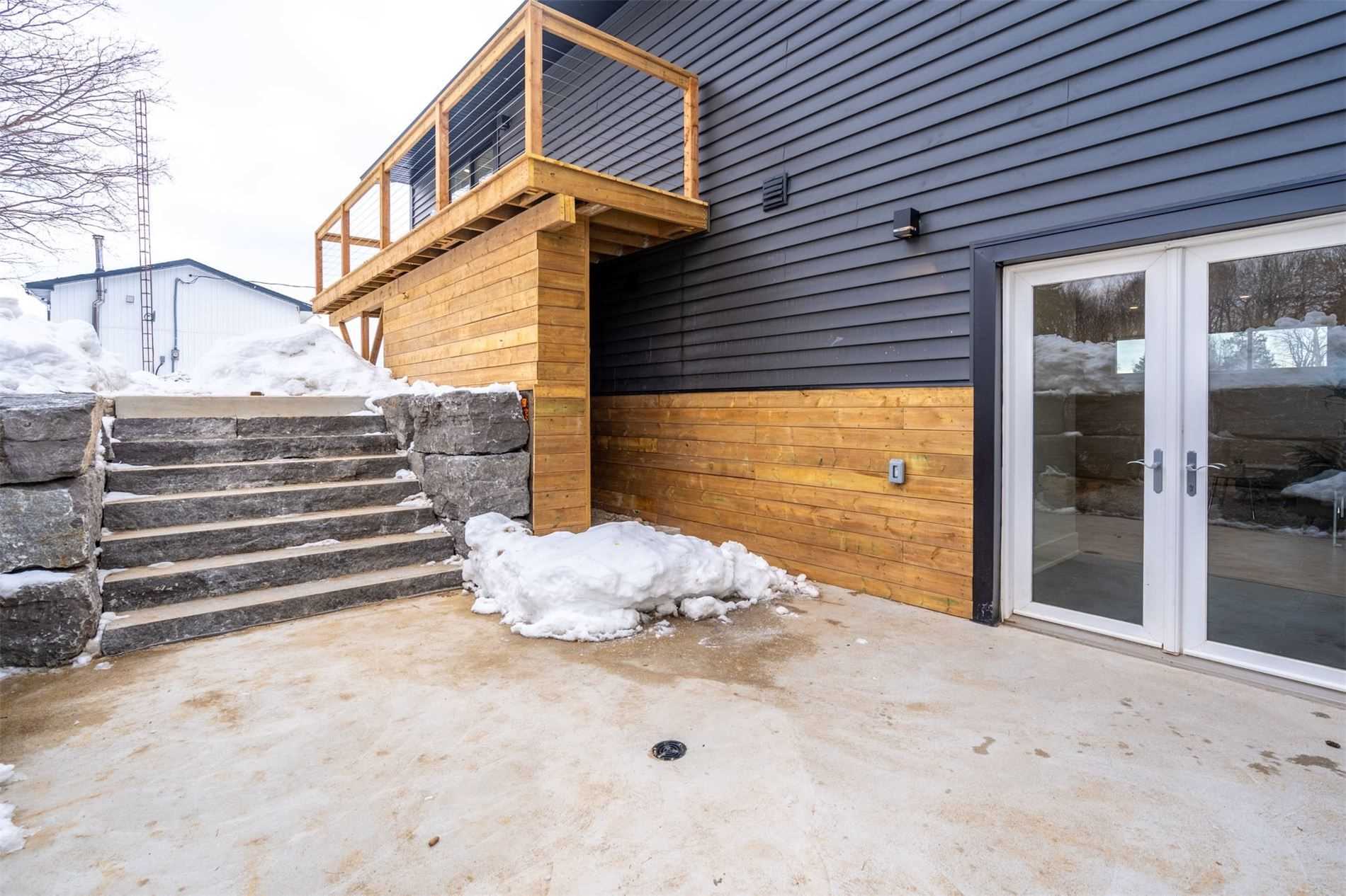 146 7th Concession Rd E
