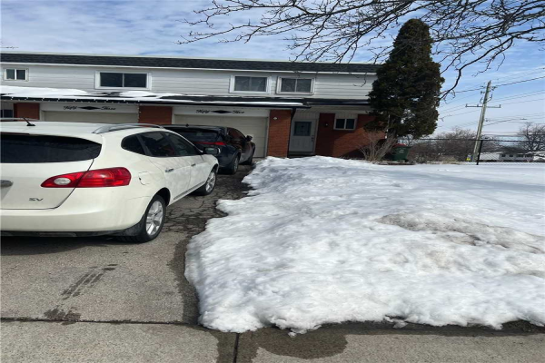 55 Bryna Ave, Hamilton