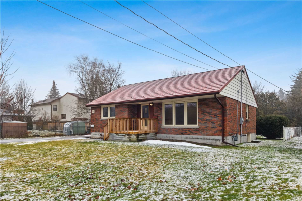 115 Albert St N, Kawartha Lakes