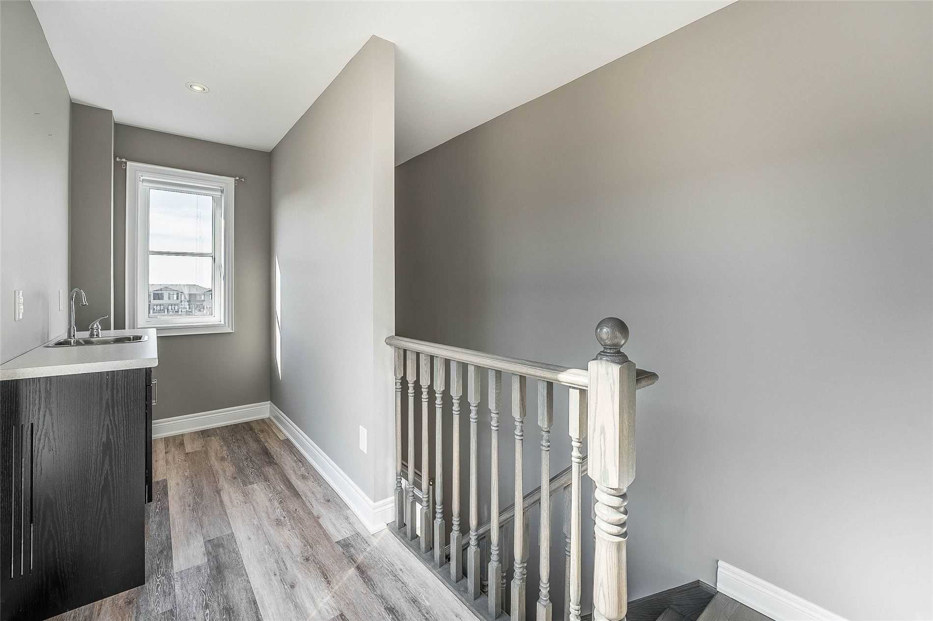 16 Waterview Lane