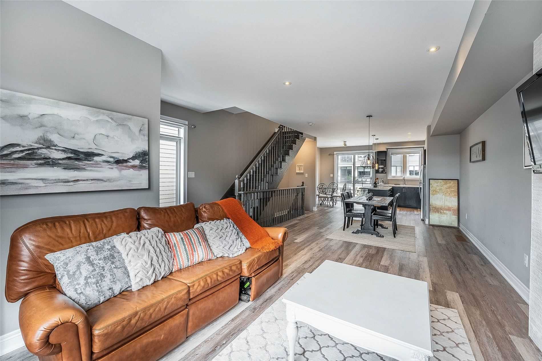 16 Waterview Lane