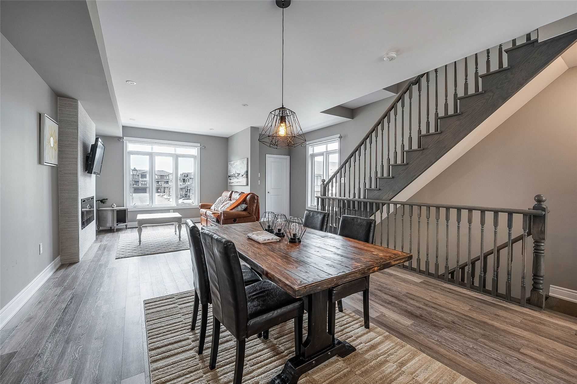 16 Waterview Lane