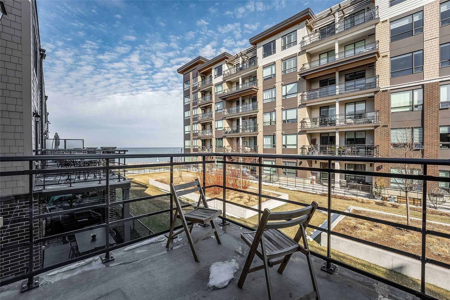 16 Waterview Lane