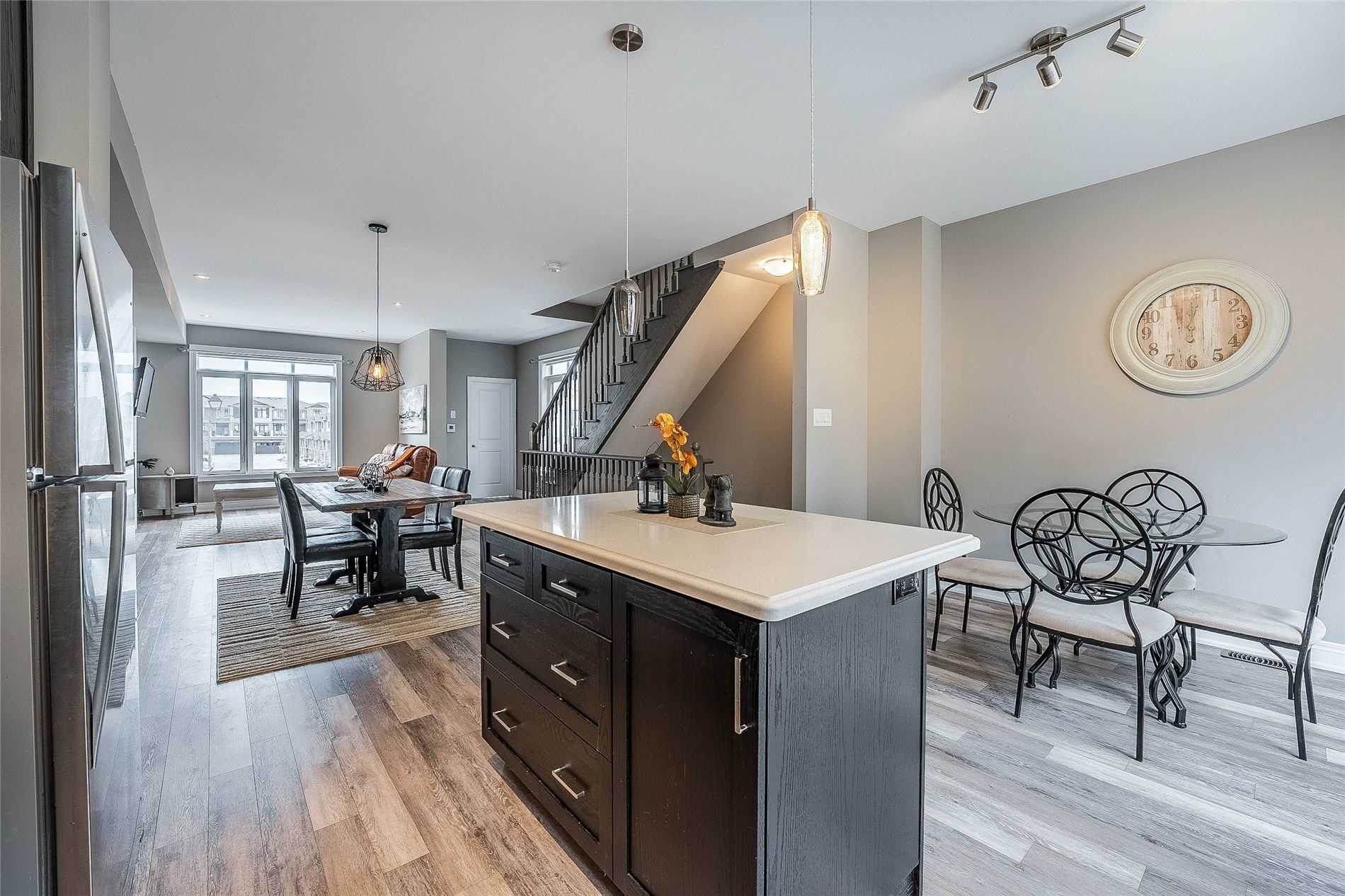 16 Waterview Lane