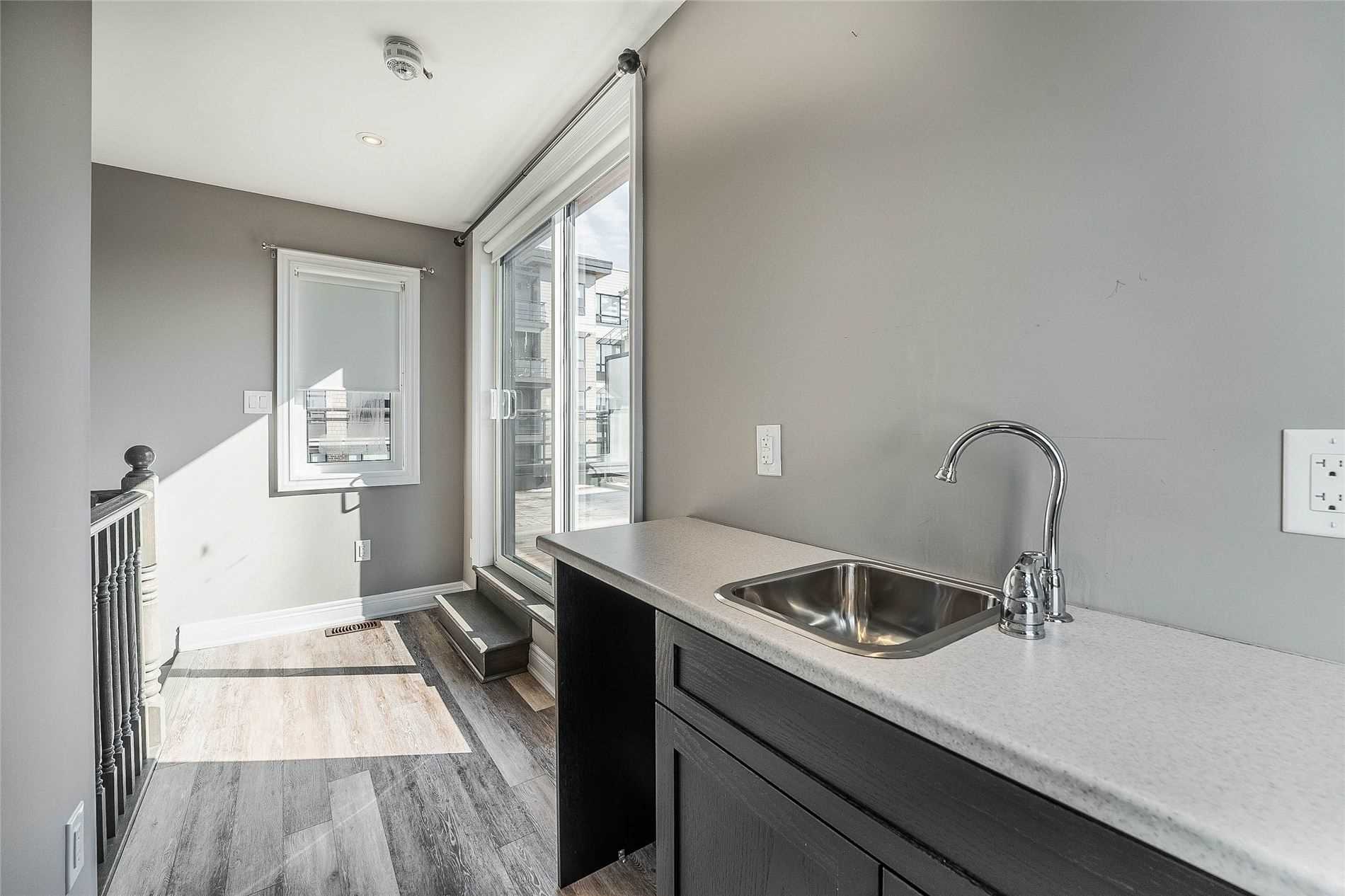16 Waterview Lane