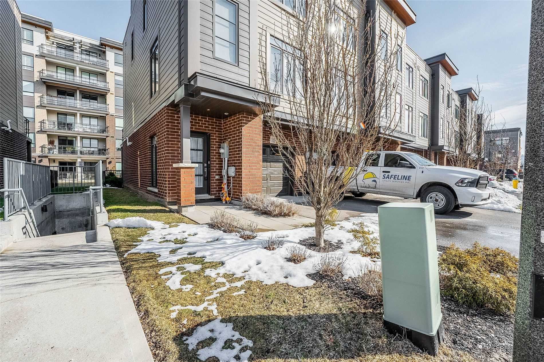 16 Waterview Lane