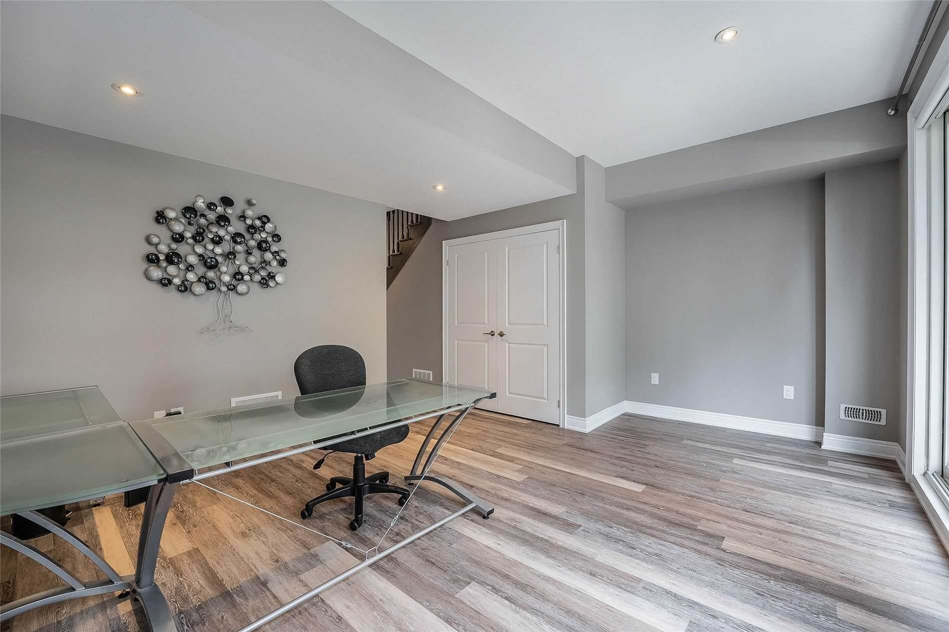 16 Waterview Lane