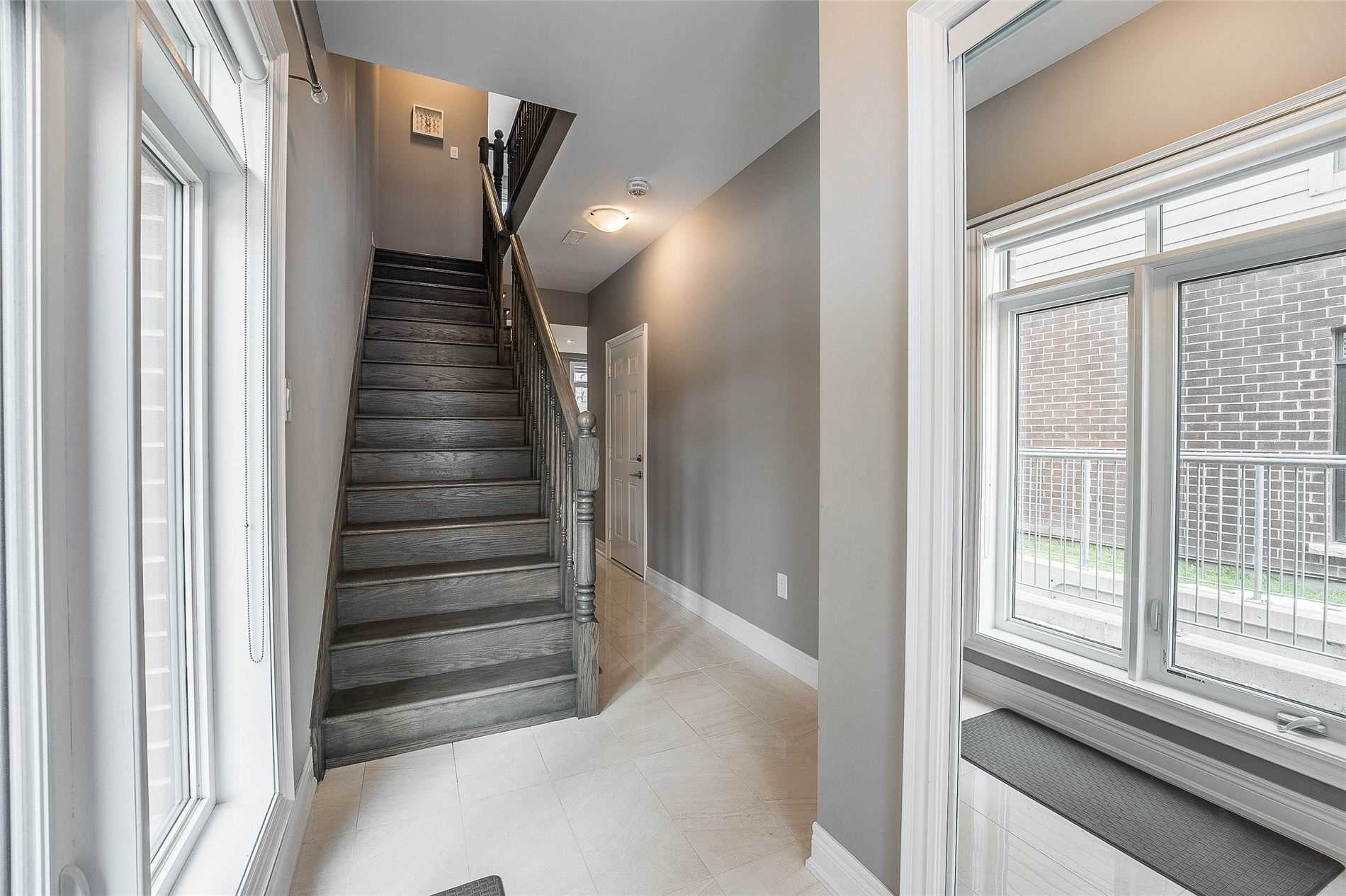 16 Waterview Lane