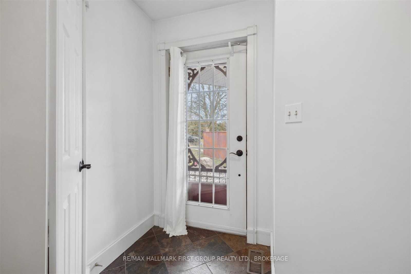 Listing X5969577 - Large Photo # 4