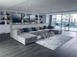 16 Concord Pl, #310