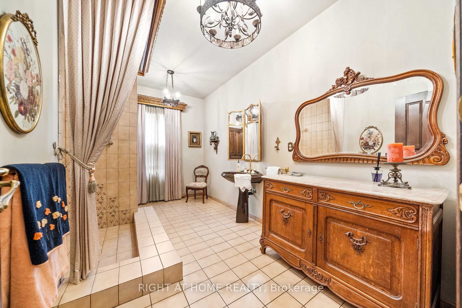 Listing X5970204 - Large Photo # 8