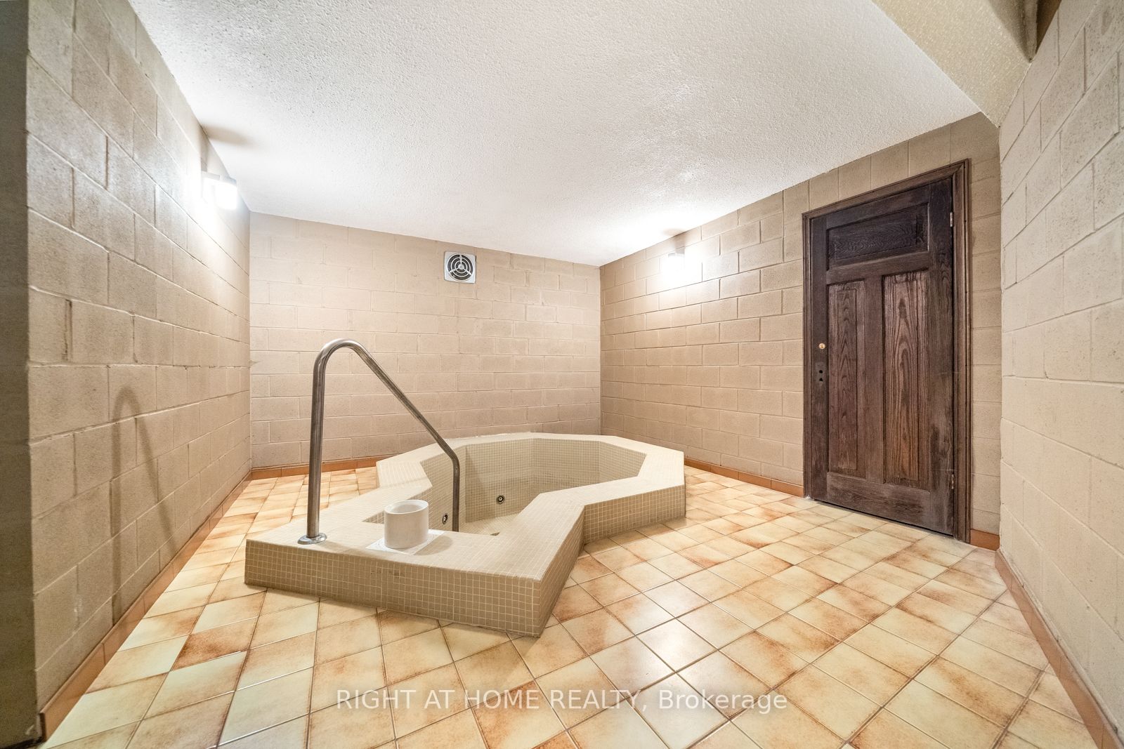 Listing X5970204 - Large Photo # 26