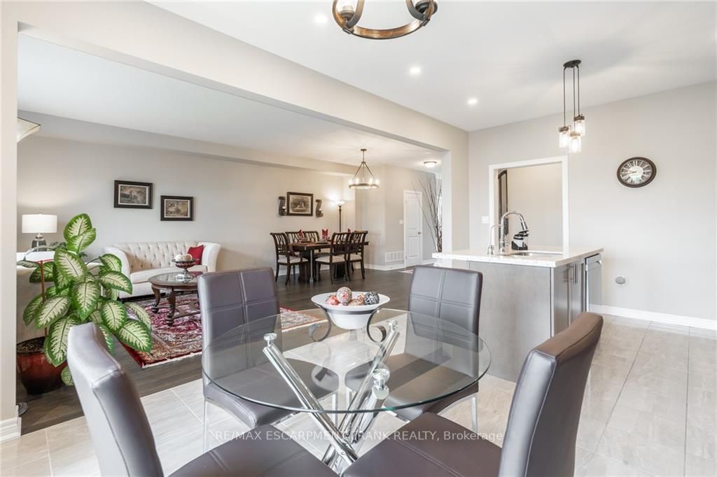 78 Rockledge Dr