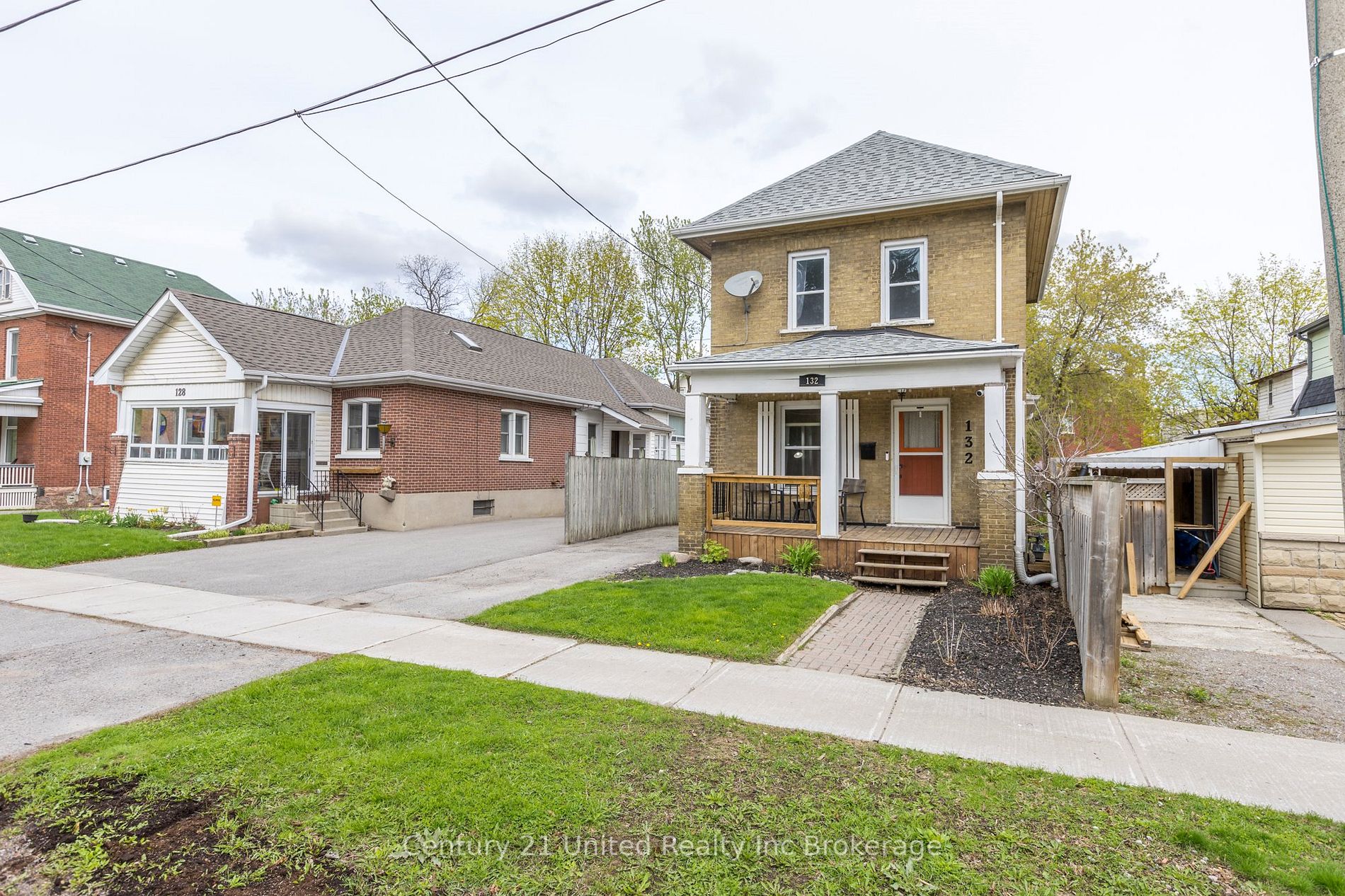 132 Maude St