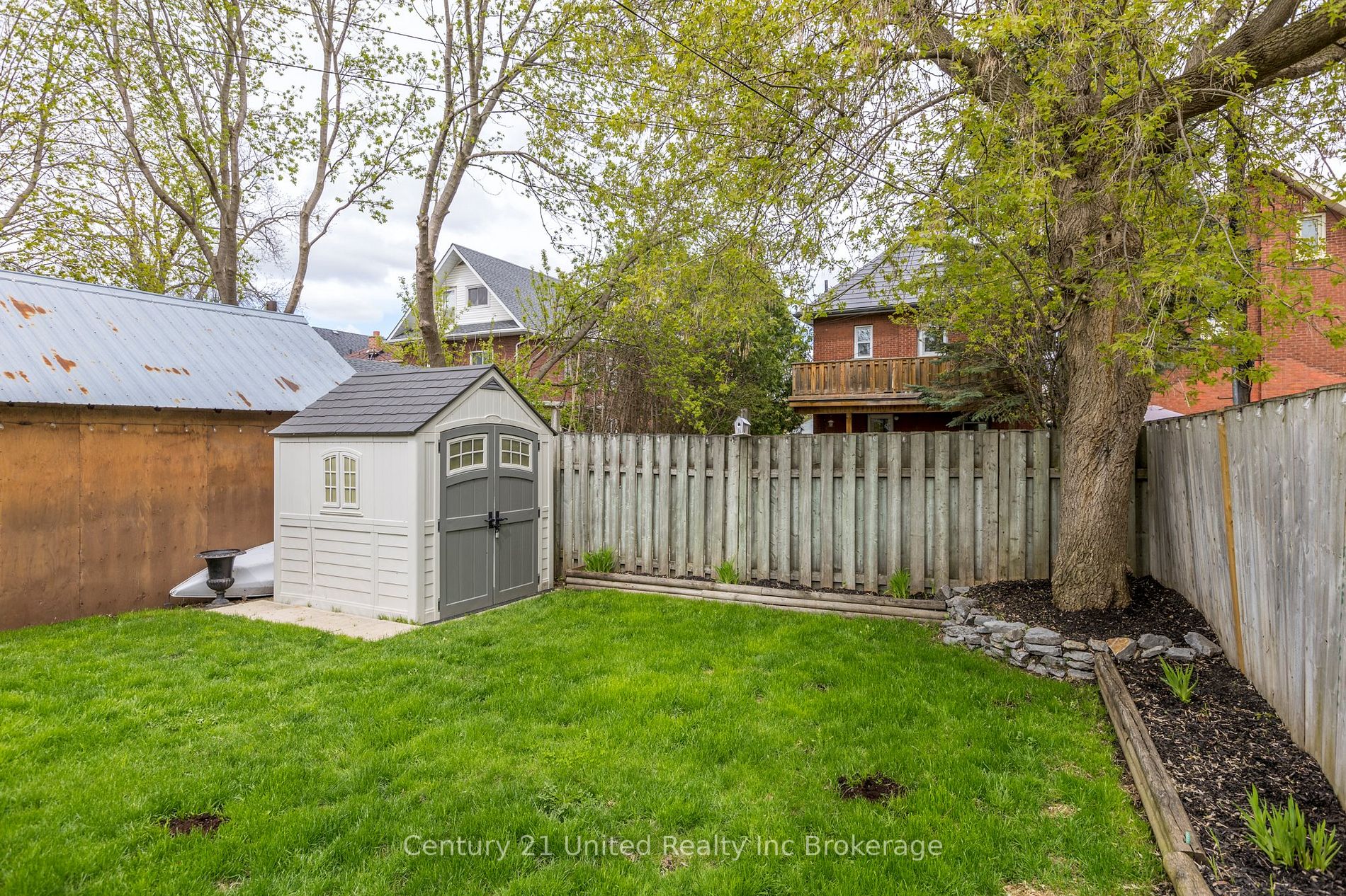132 Maude St