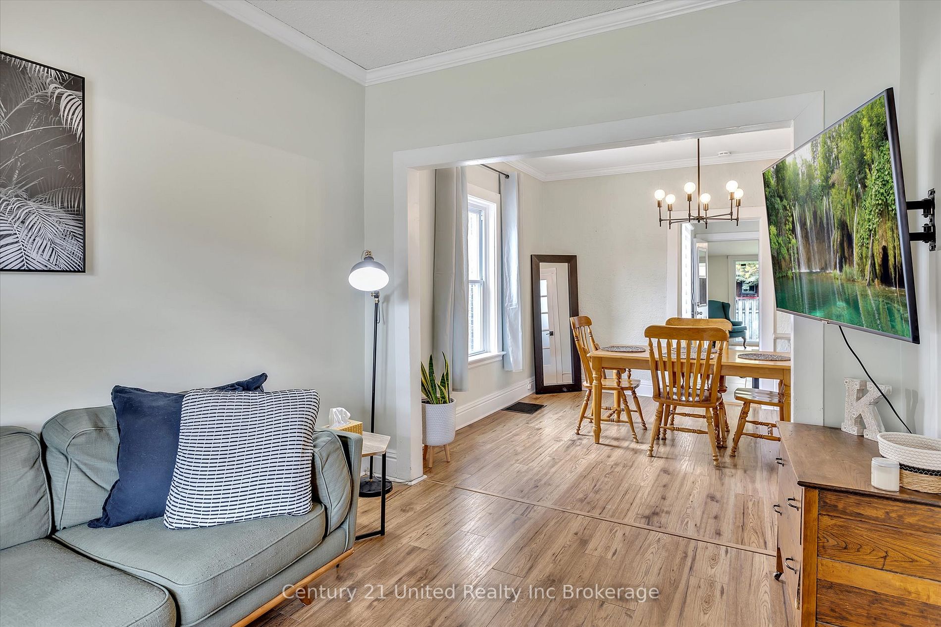 132 Maude St