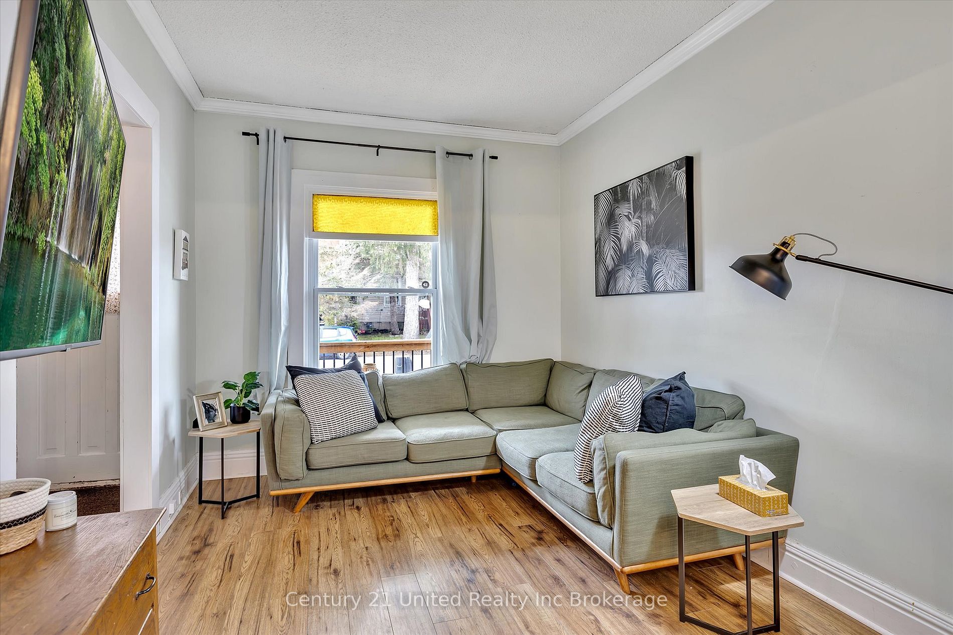 132 Maude St