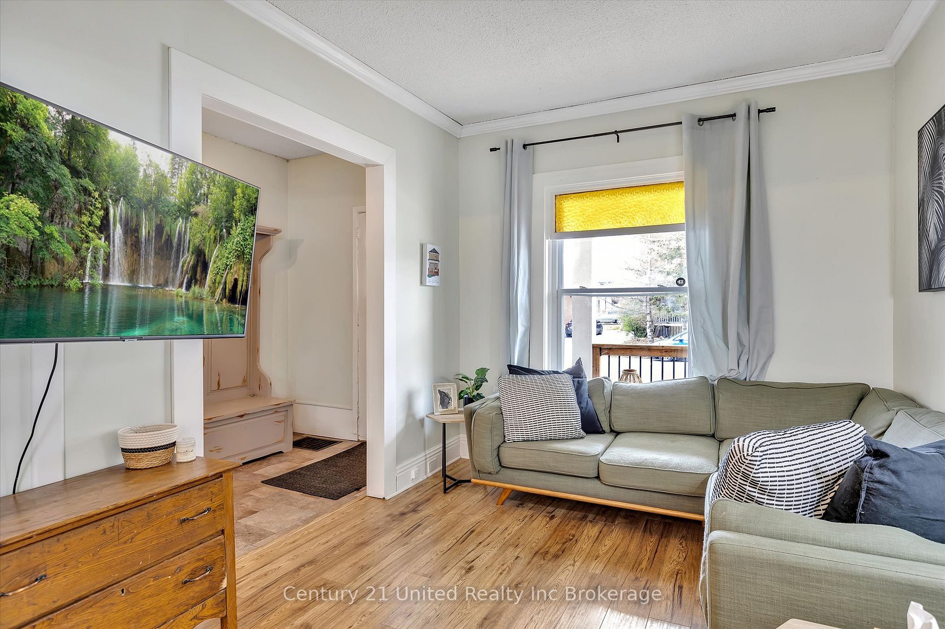 132 Maude St