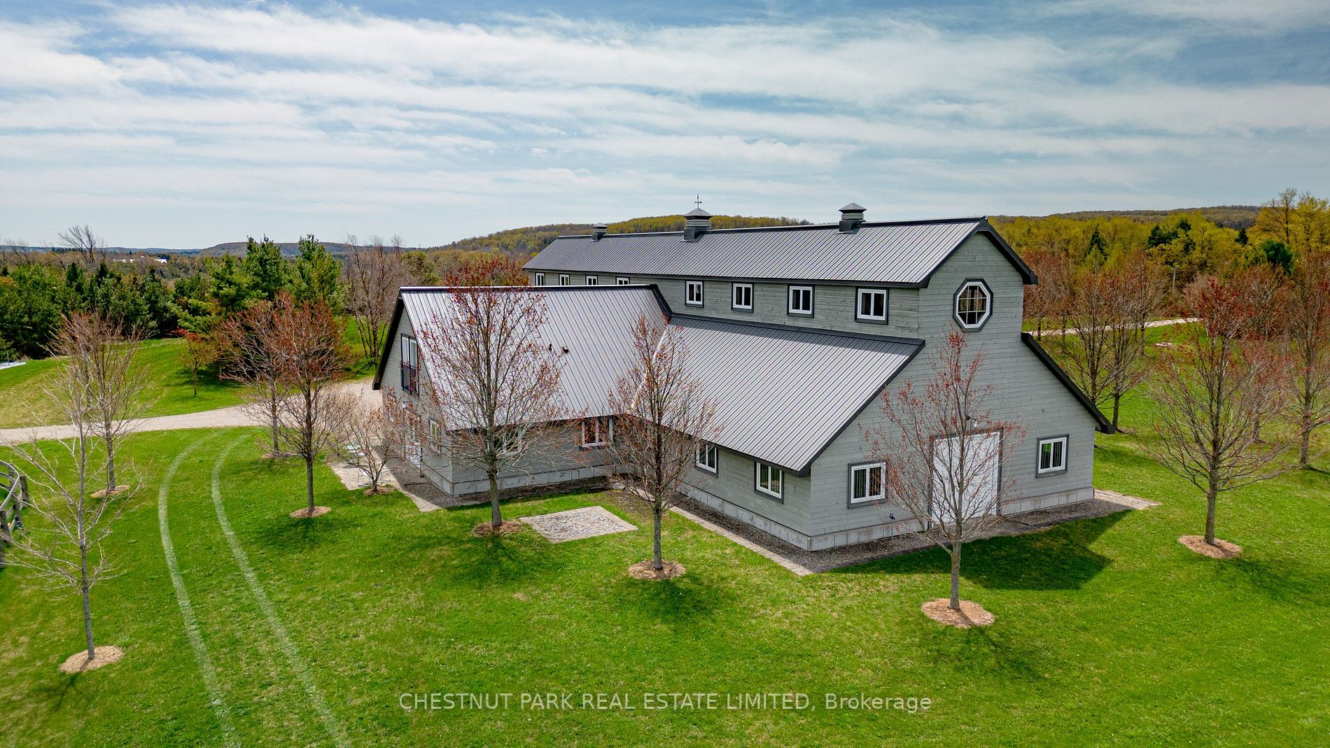 Listing X5972940 - Large Photo # 1