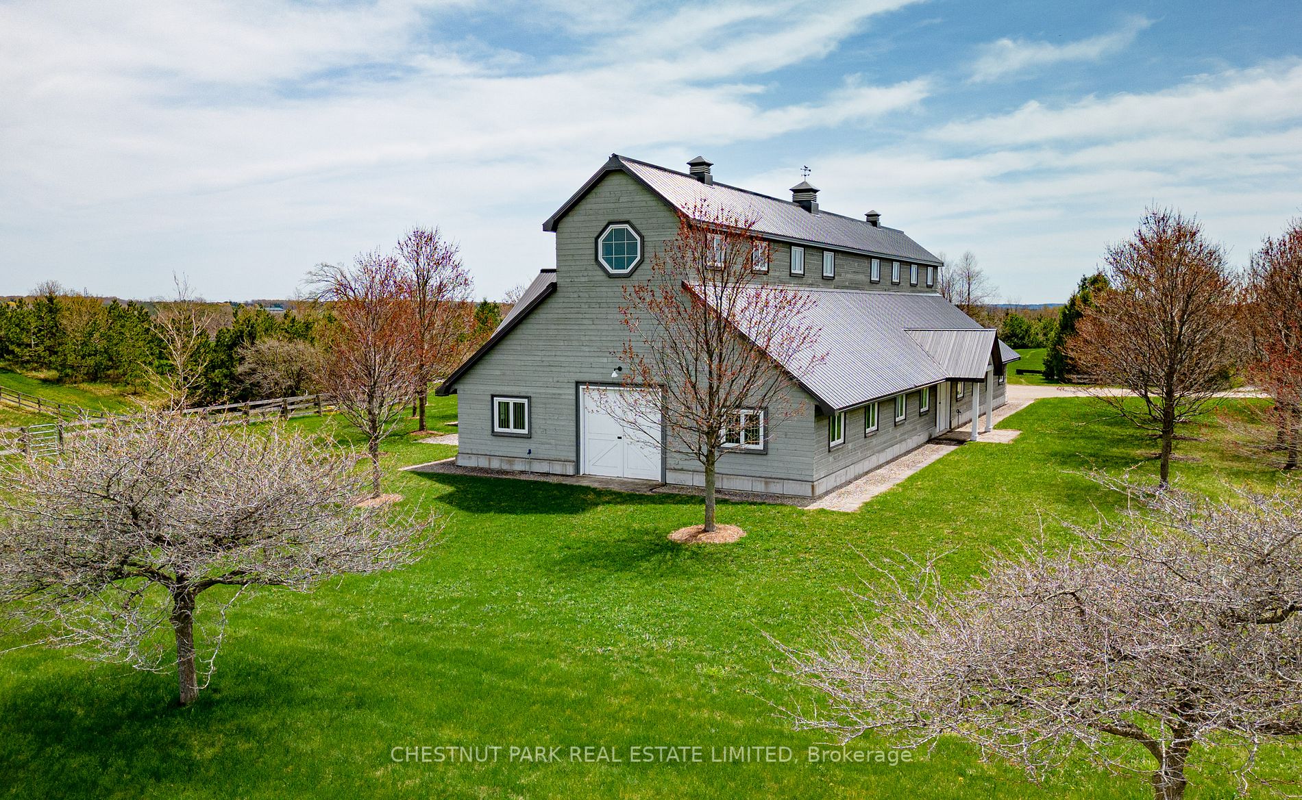 Listing X5972940 - Large Photo # 2
