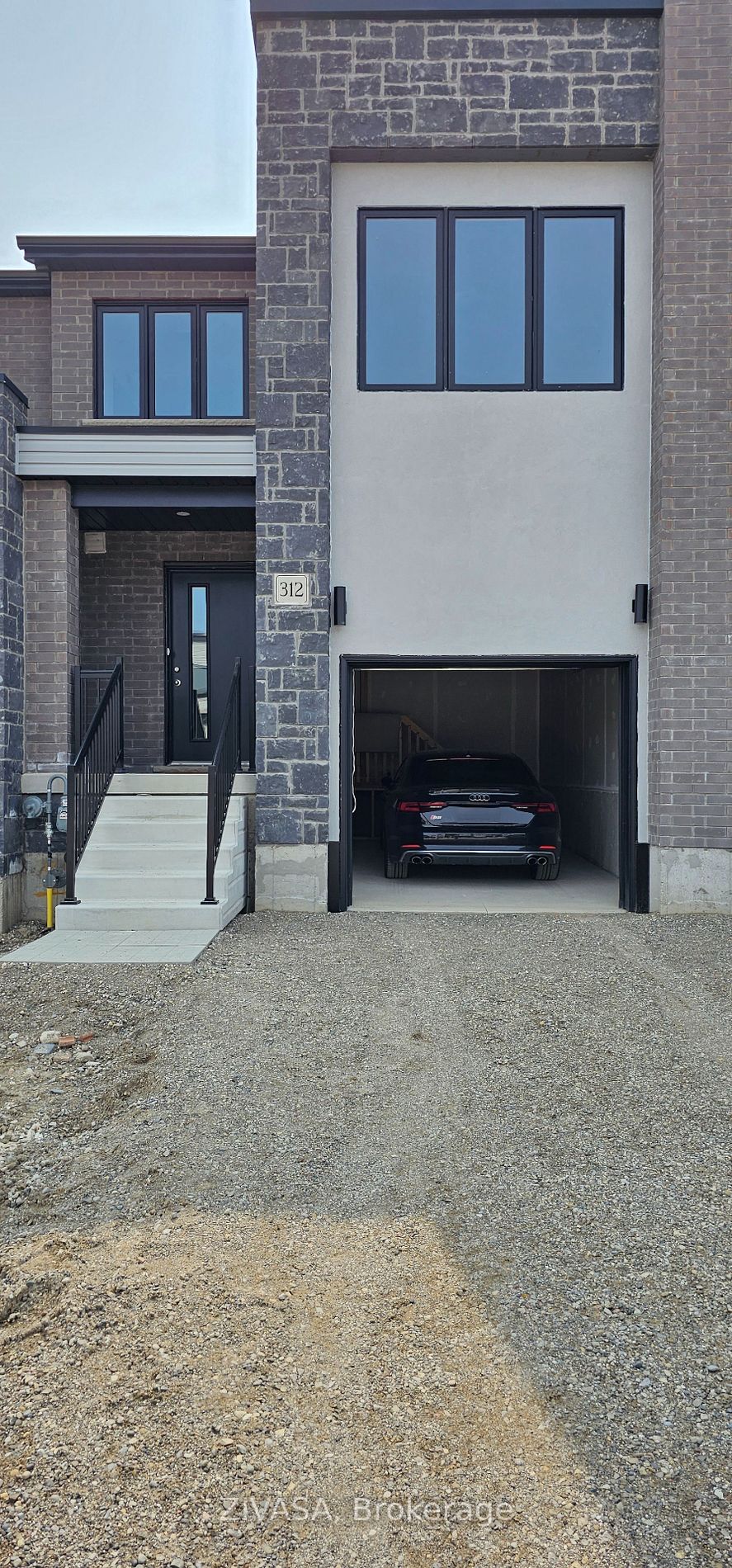 Listing X5973444 - Large Photo # 1
