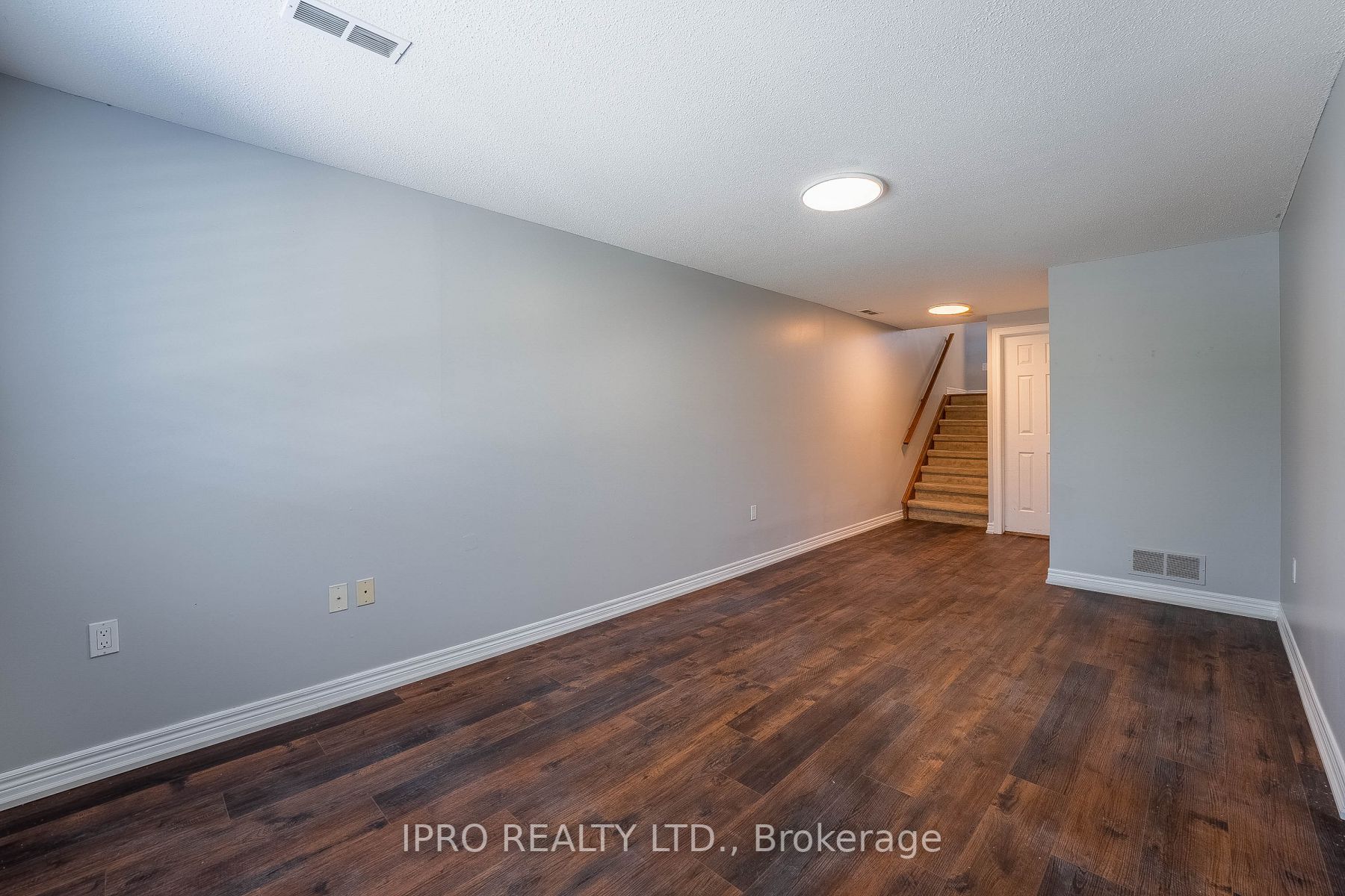 137 Whitefish Cres