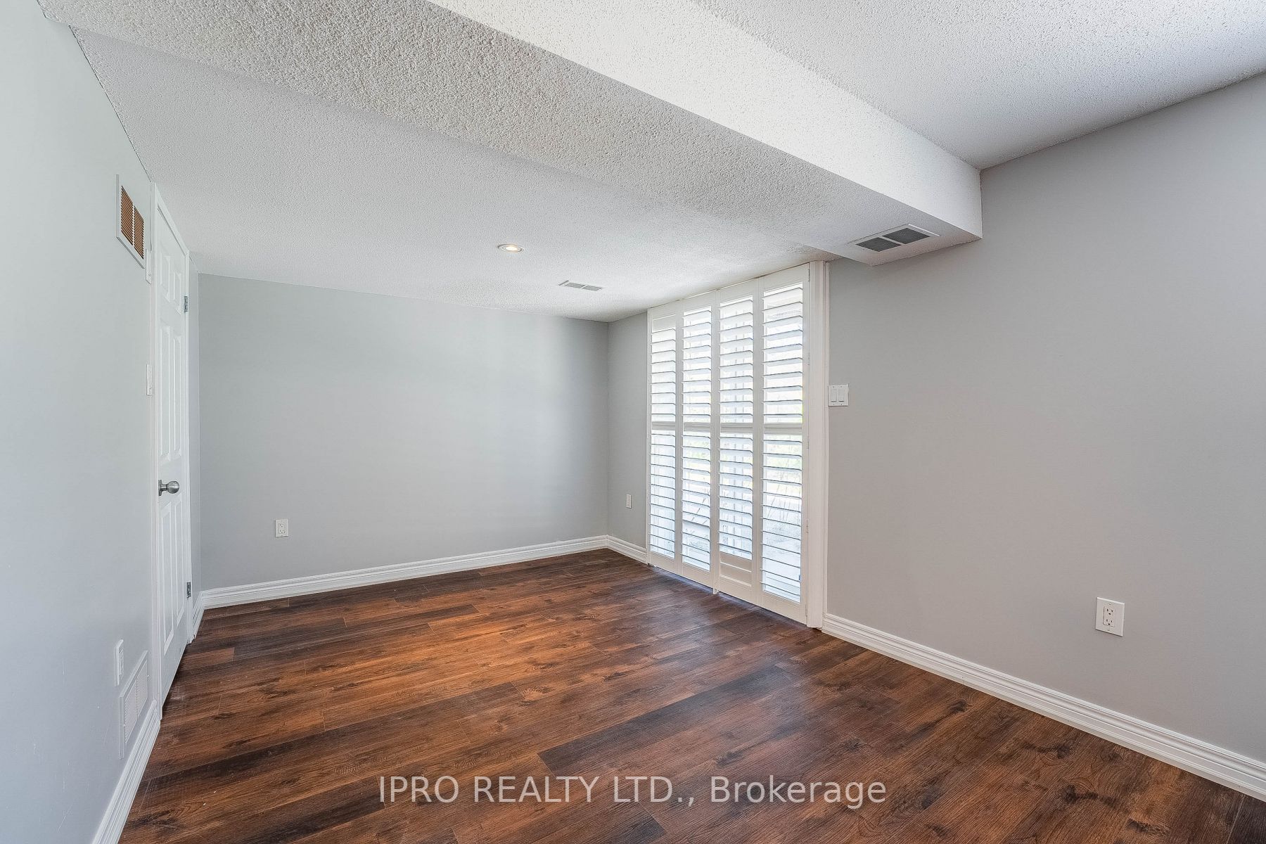 137 Whitefish Cres