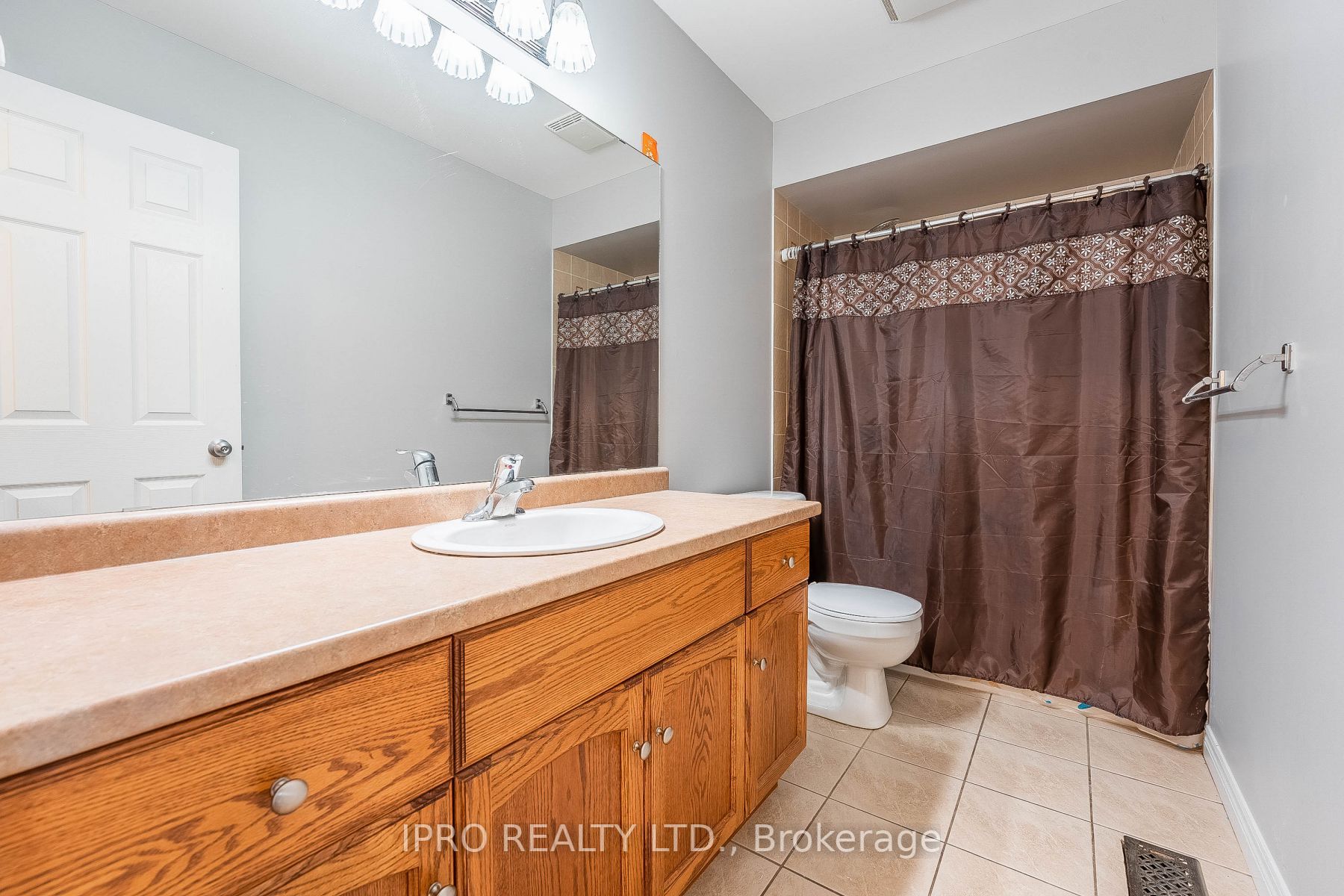 137 Whitefish Cres