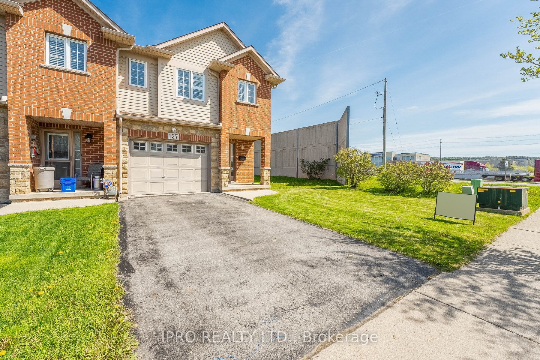 137 Whitefish Cres