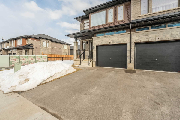 30 Time Square Blvd, Hamilton