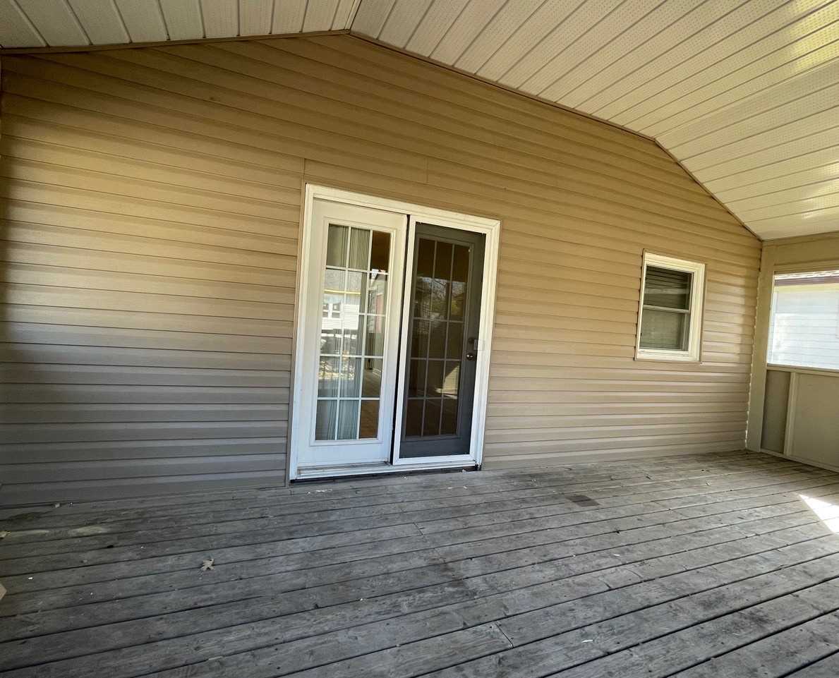 80 Helen St