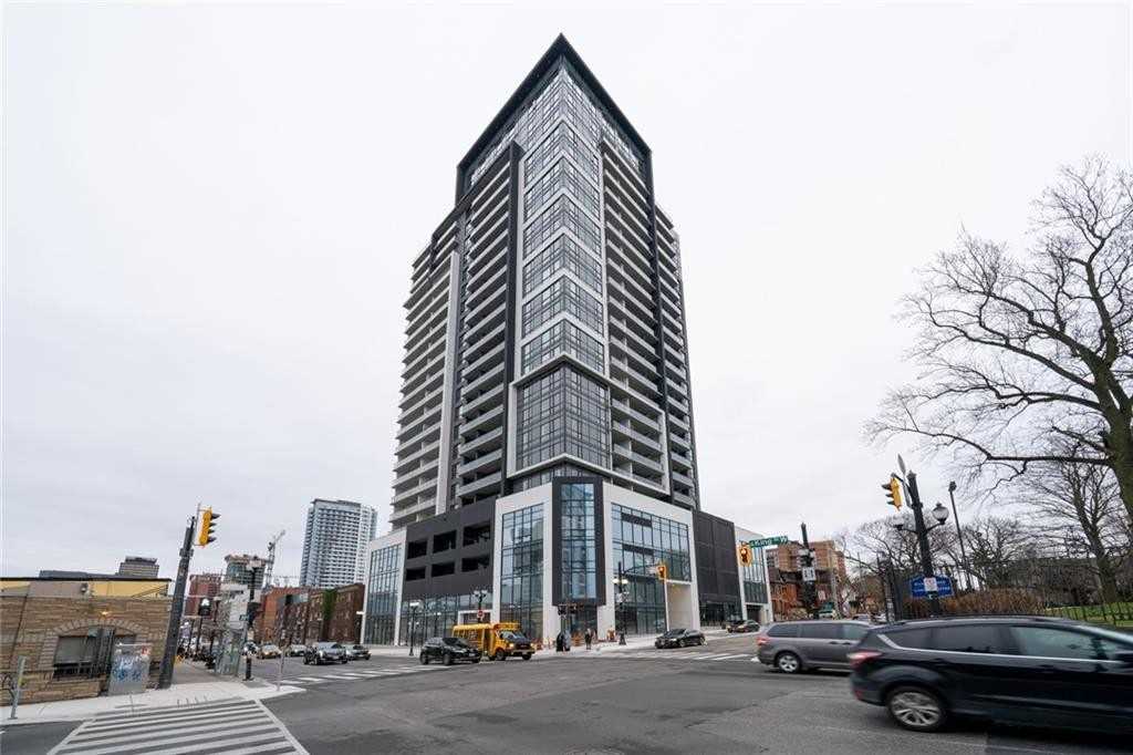 15 Queen St S, #1401