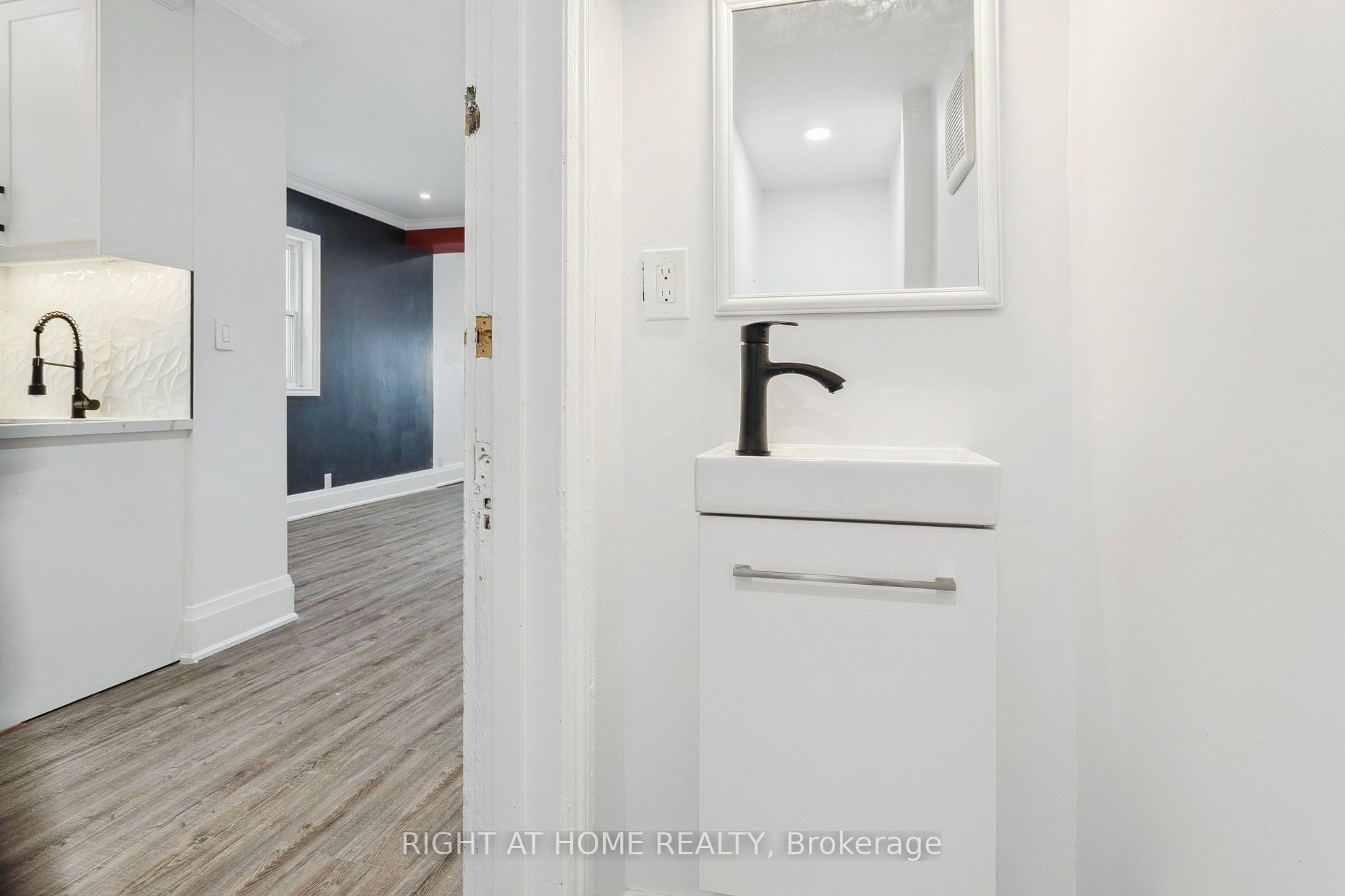 88 Niagara Street