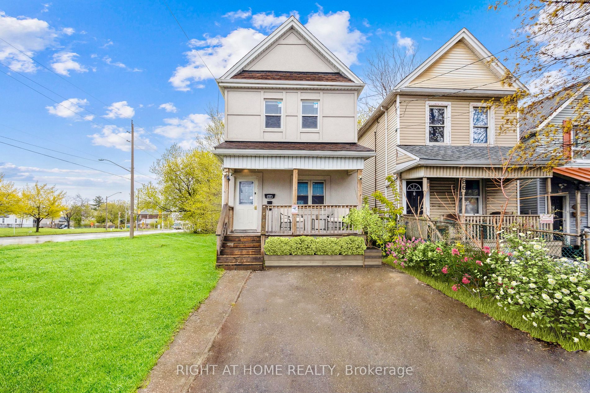 88 Niagara Street