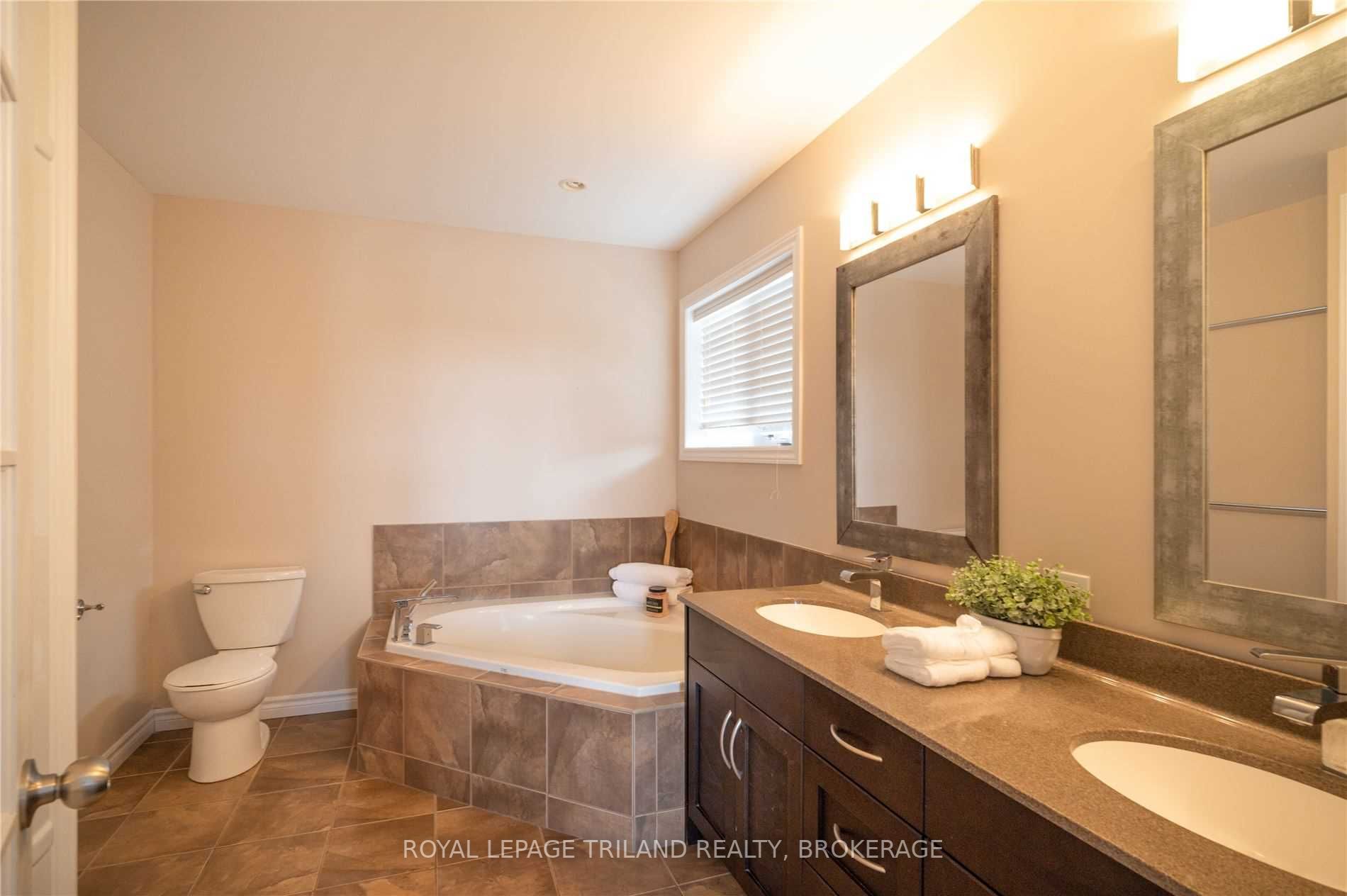 12 Kingfisher Crt