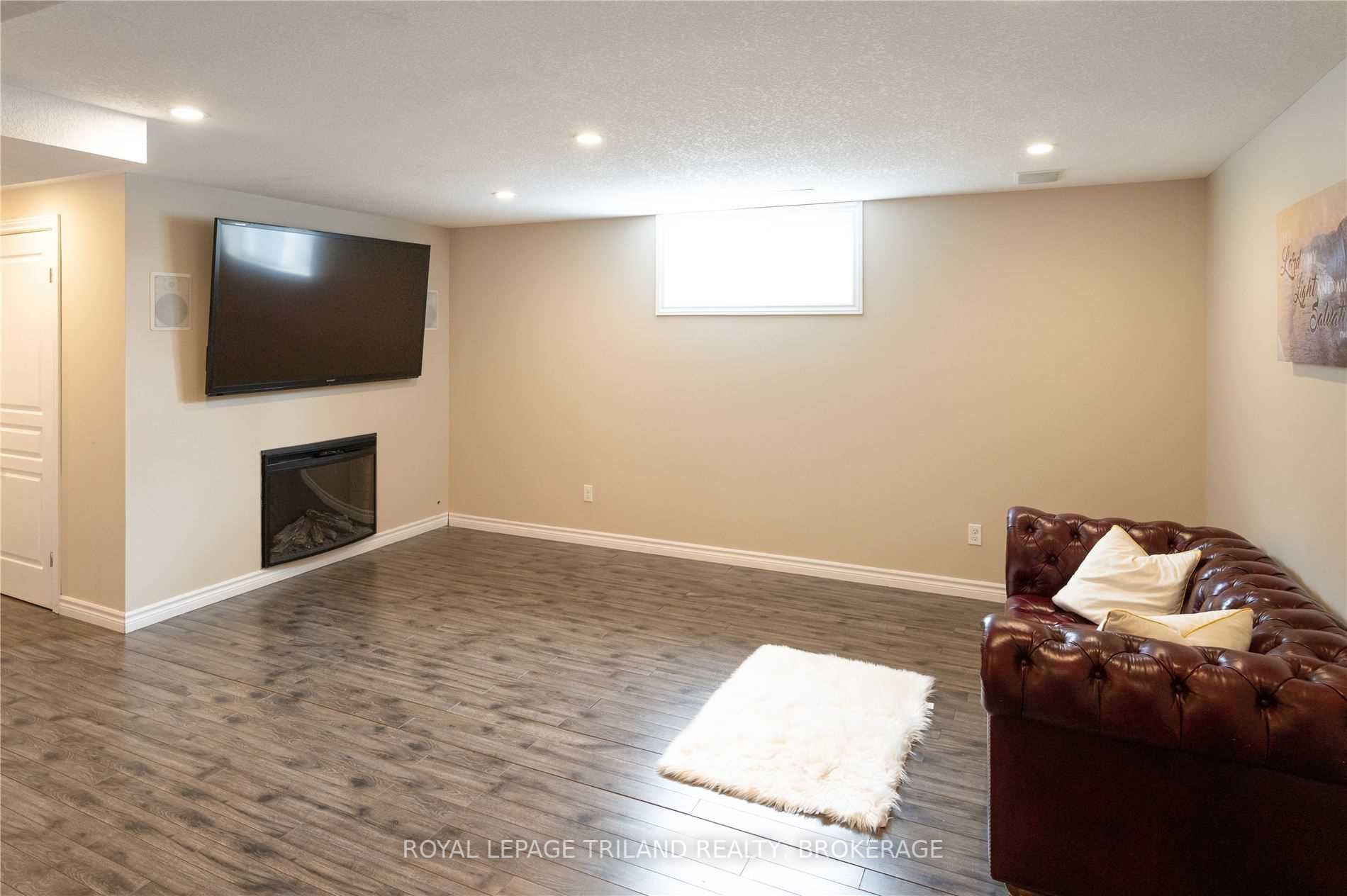 12 Kingfisher Crt