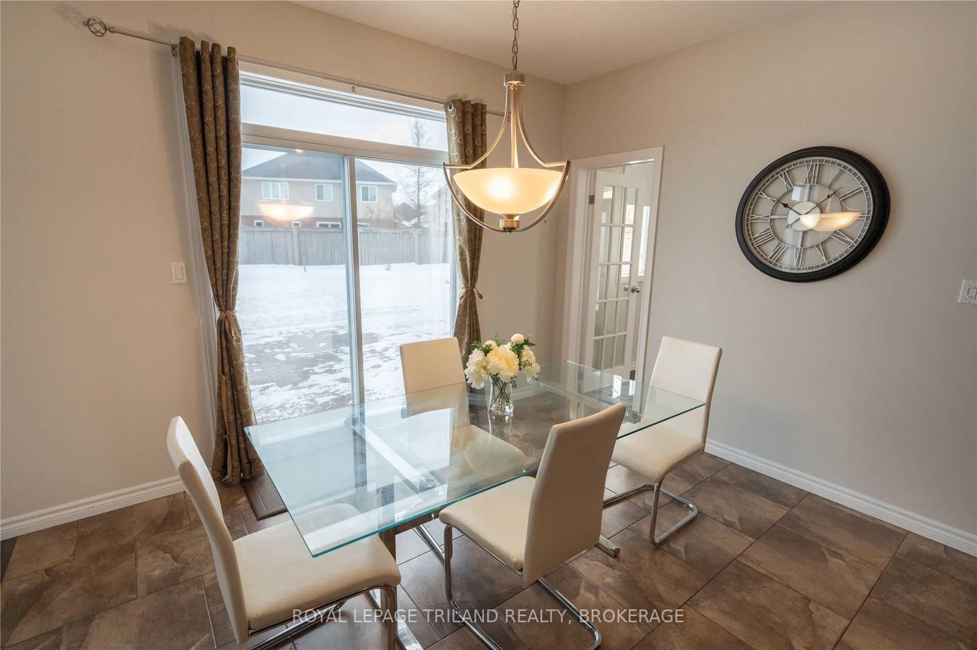 12 Kingfisher Crt
