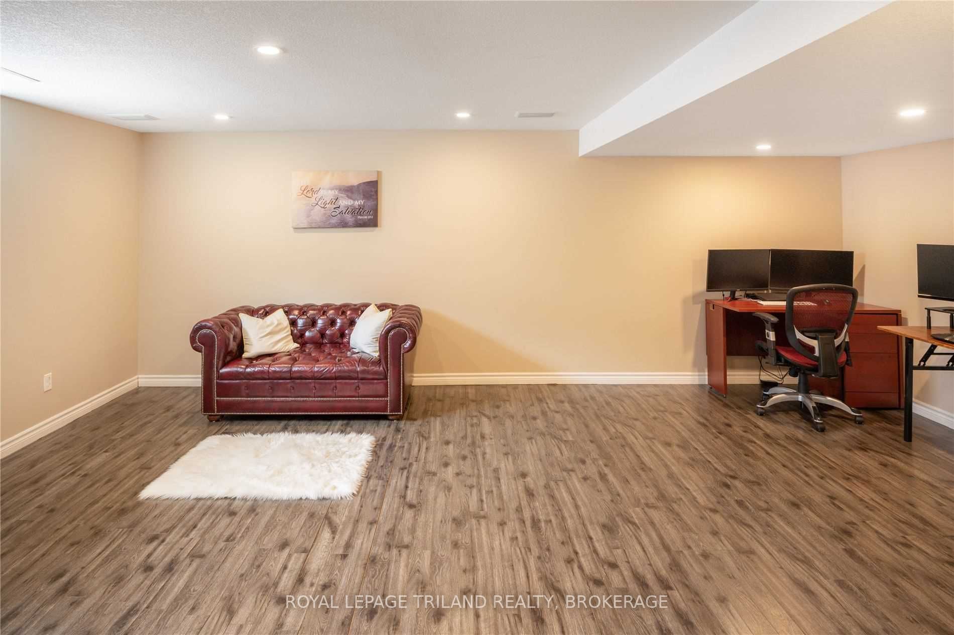 12 Kingfisher Crt