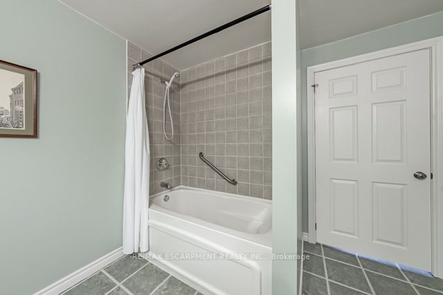 44 Vintners Lane