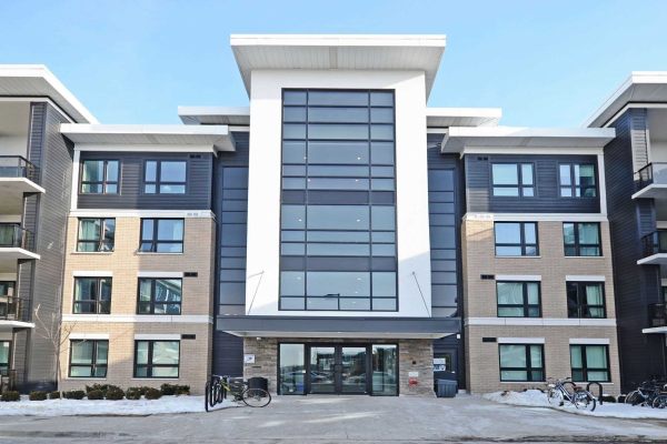1284 Gordon St, Guelph